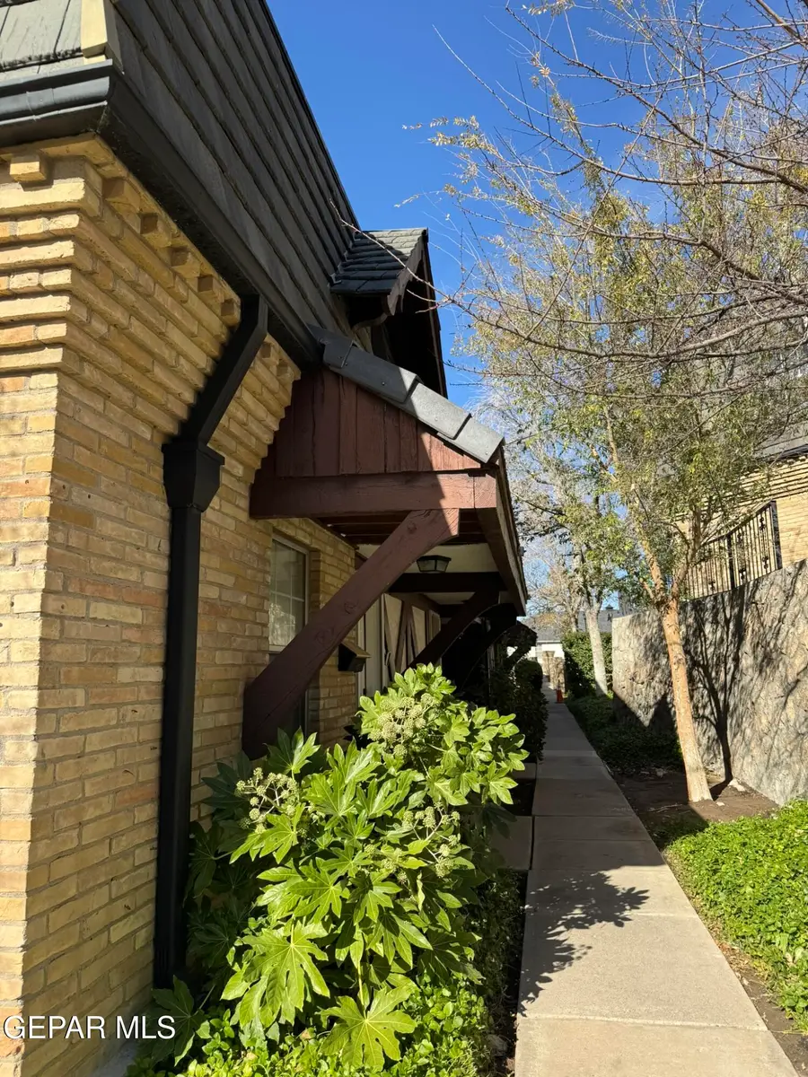 350 Thunderbird Drive #26, El Paso, TX 79912 - Image #3