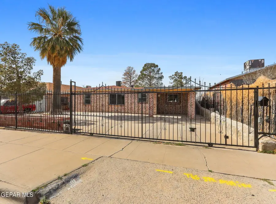 1051 Saint Johns Drive, El Paso, TX 79903 - #3