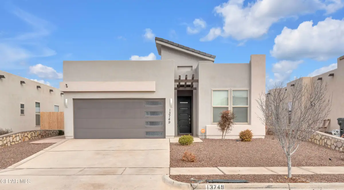 13749 Blackburn Avenue, Horizon City, TX 79928 - #1