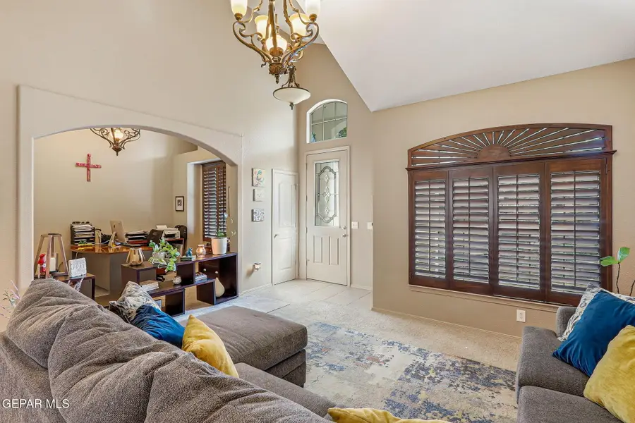 6425 Franklin Gate Drive, El Paso, TX 79912 - Image #2