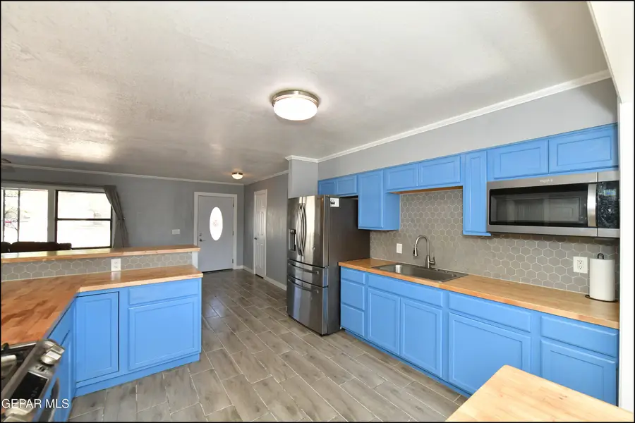 302 Kent Avenue, El Paso, TX 79922 - #3
