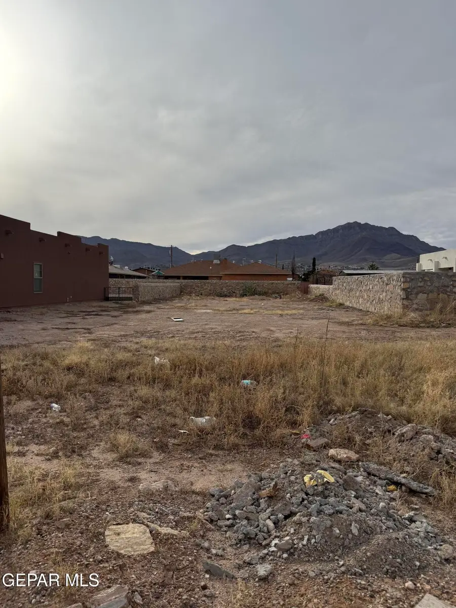 8009 Mitzie Ram Place, El Paso, TX 79904 - #2