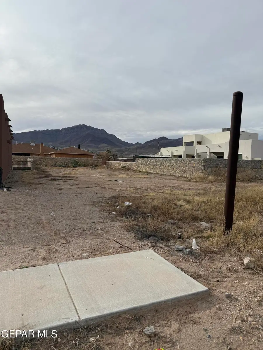 8009 Mitzie Ram Place, El Paso, TX 79904 - #3