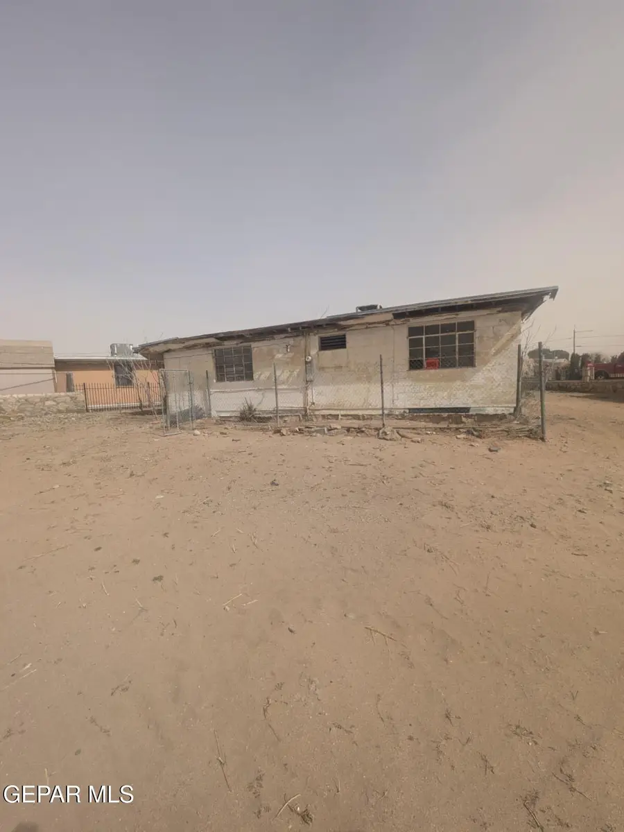 515 Mission Road, El Paso, TX 79903 - #3