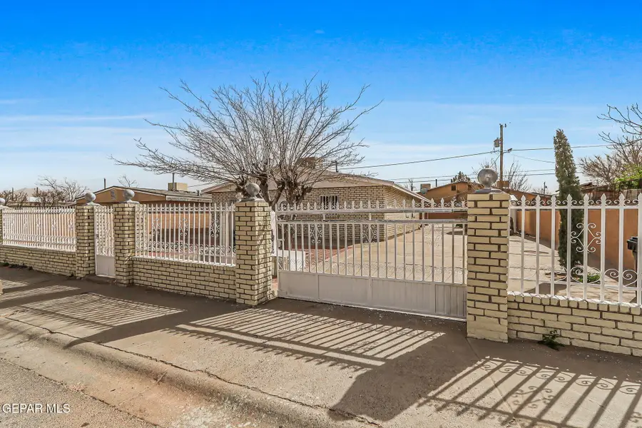 325 First Street, Sunland Park, NM 88063 - #3