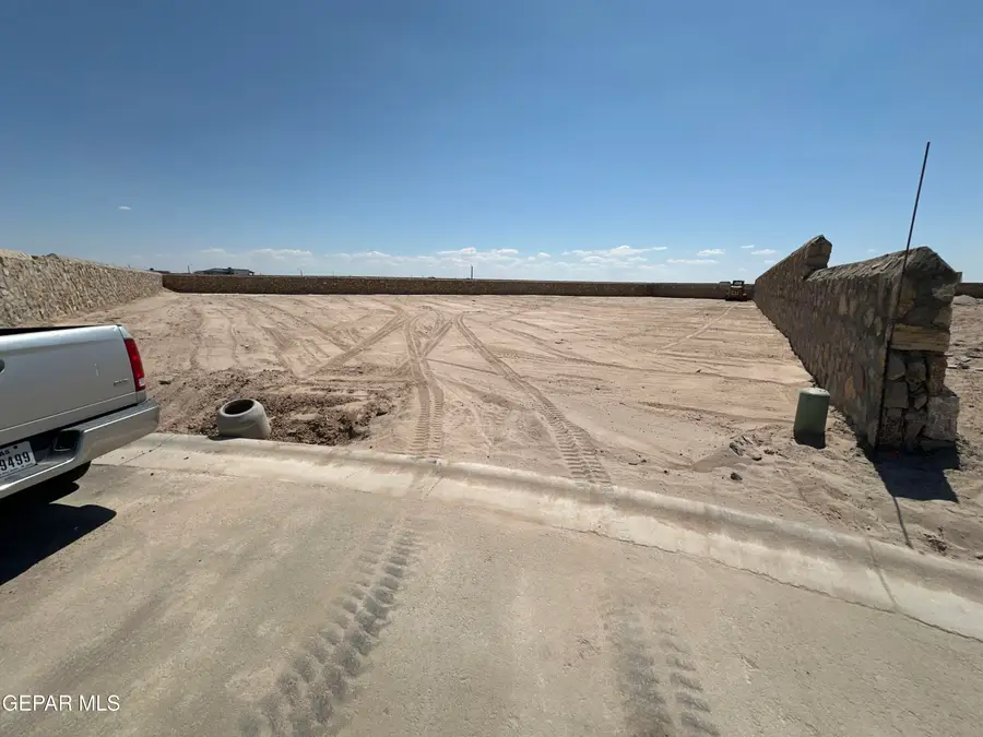 361 Emerald Pearl Drive, Horizon City, TX 79928 - #3