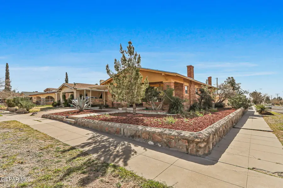 3700 Chester Avenue, El Paso, TX 79903 - #3
