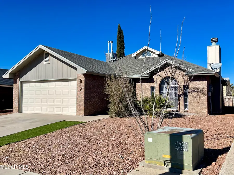 7521 Luz De Lumbre Avenue, El Paso, TX 79912 - #3