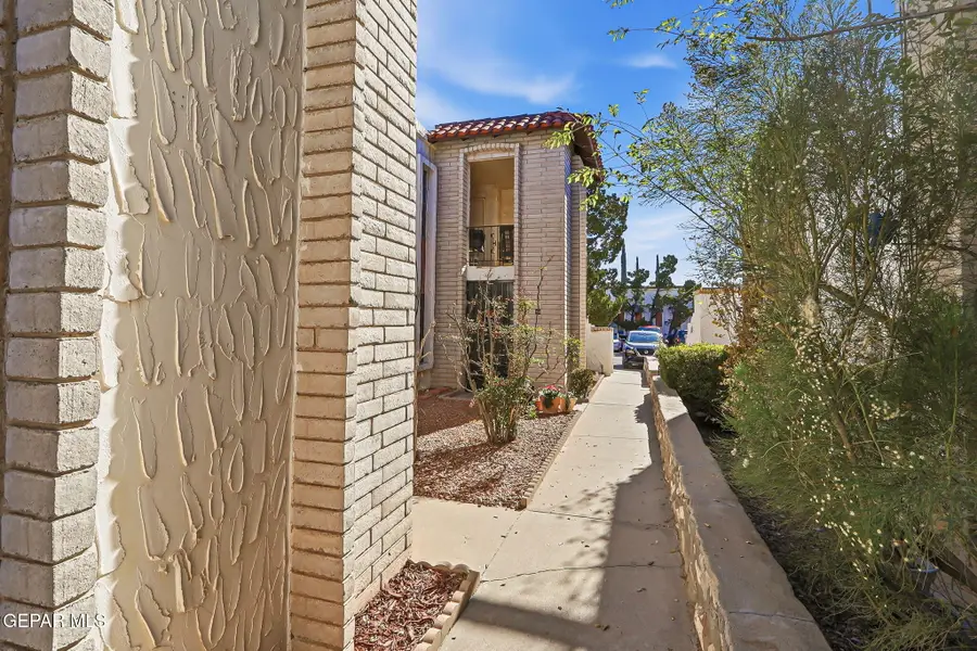 6201 Escondido Drive #17E, El Paso, TX 79912 - #2