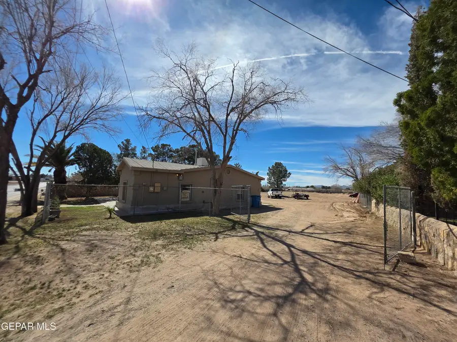 155 S Moon Road, Socorro, TX 79927 - #3