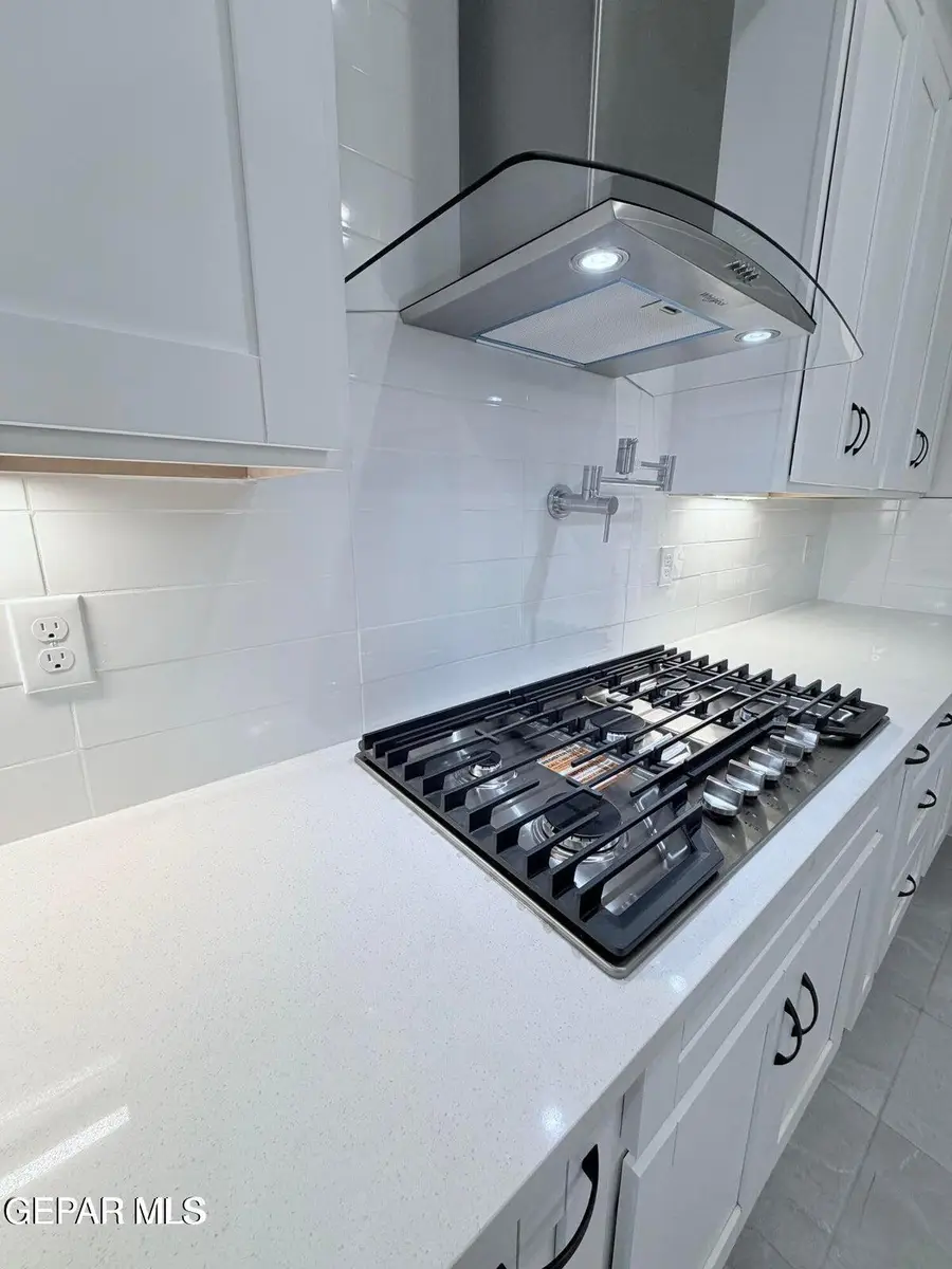 821 Fairford Place, El Paso, TX 79928 - #3