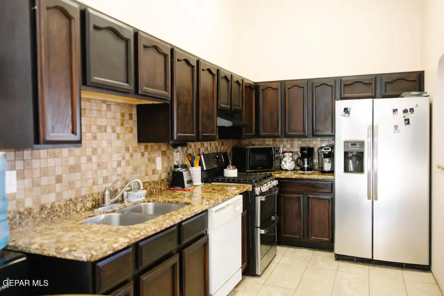 504 Von Bargen Drive, Horizon City, TX 79928 - #3