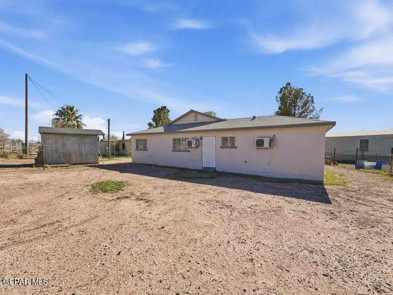 445 Suzi Way, Socorro, TX 79927 - #3