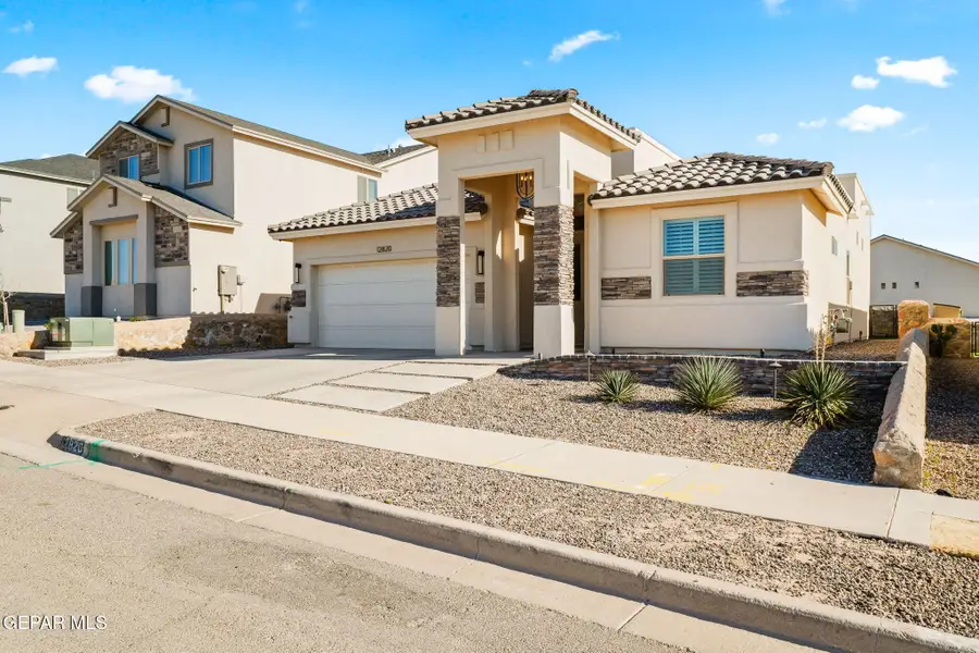 12820 Garden Ridge Drive, Horizon City, TX 79928 - #3