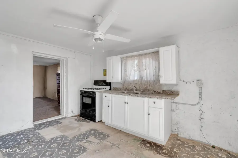 10184 Haynes Road, Socorro, TX 79927 - #3