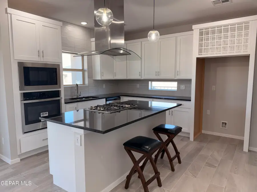 13909 Madero Avenue, Horizon City, TX 79928 - #2