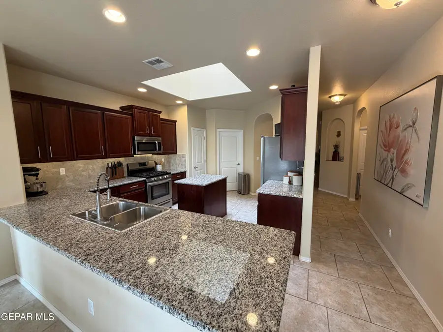 3821 Loma Cristobal, El Paso, TX 79938 - #3