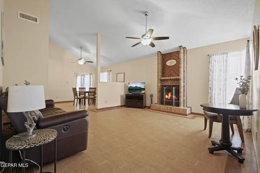 10928 Sandy Koufax Drive, El Paso, TX 79934 - #2