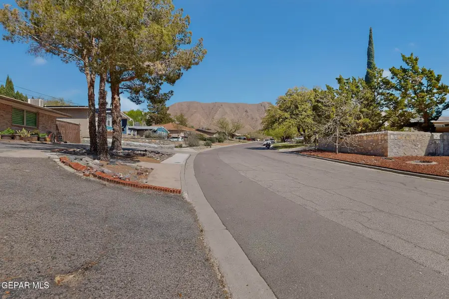 5721 Oak Cliff Drive, El Paso, TX 79912 - #2