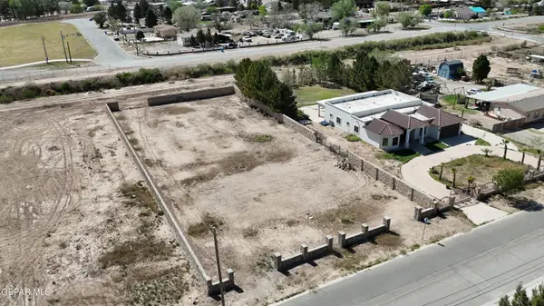 11740 Flor Del Rio Street, Socorro, TX 79927