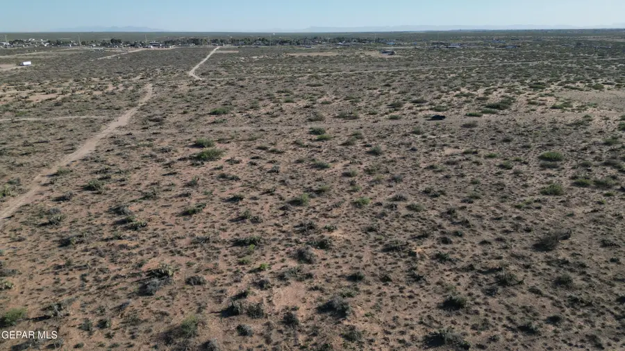 12 & 13 Fallsburg Avenue, Horizon City, TX 79928 - #2