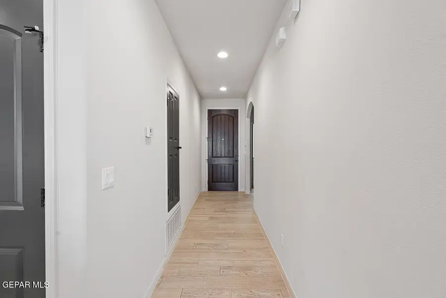 716 Cedarwood Avenue, El Paso, TX 79928 - #3