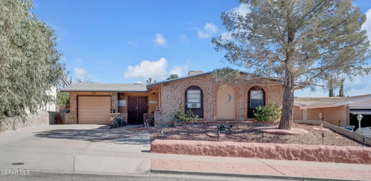 608 Centennial Drive, El Paso, TX 79912 - #1