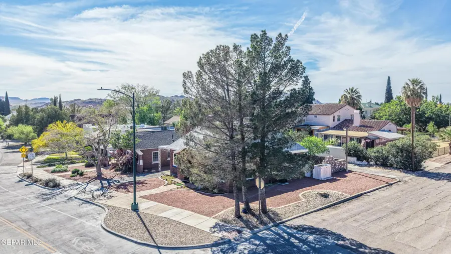 715 E Robinson Avenue, El Paso, TX 79902 - #3