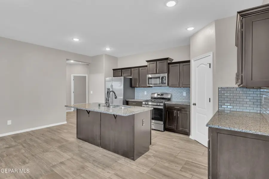 1008 Zenair Place, El Paso, TX 79928 - #3