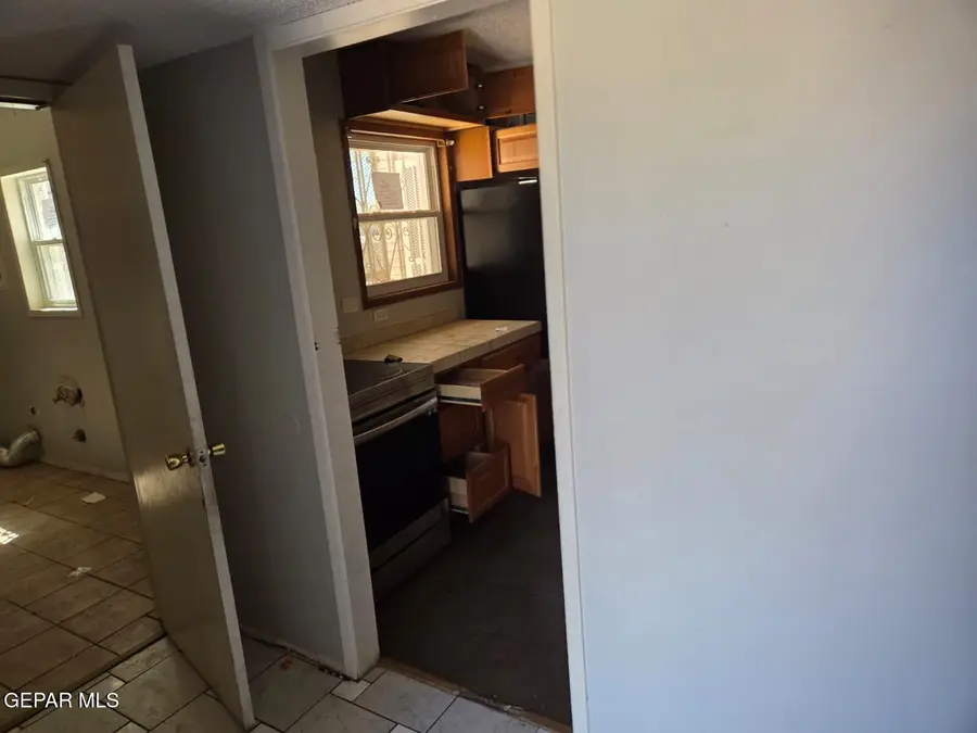 5216 Kodiak Avenue, El Paso, TX 79924 - #3