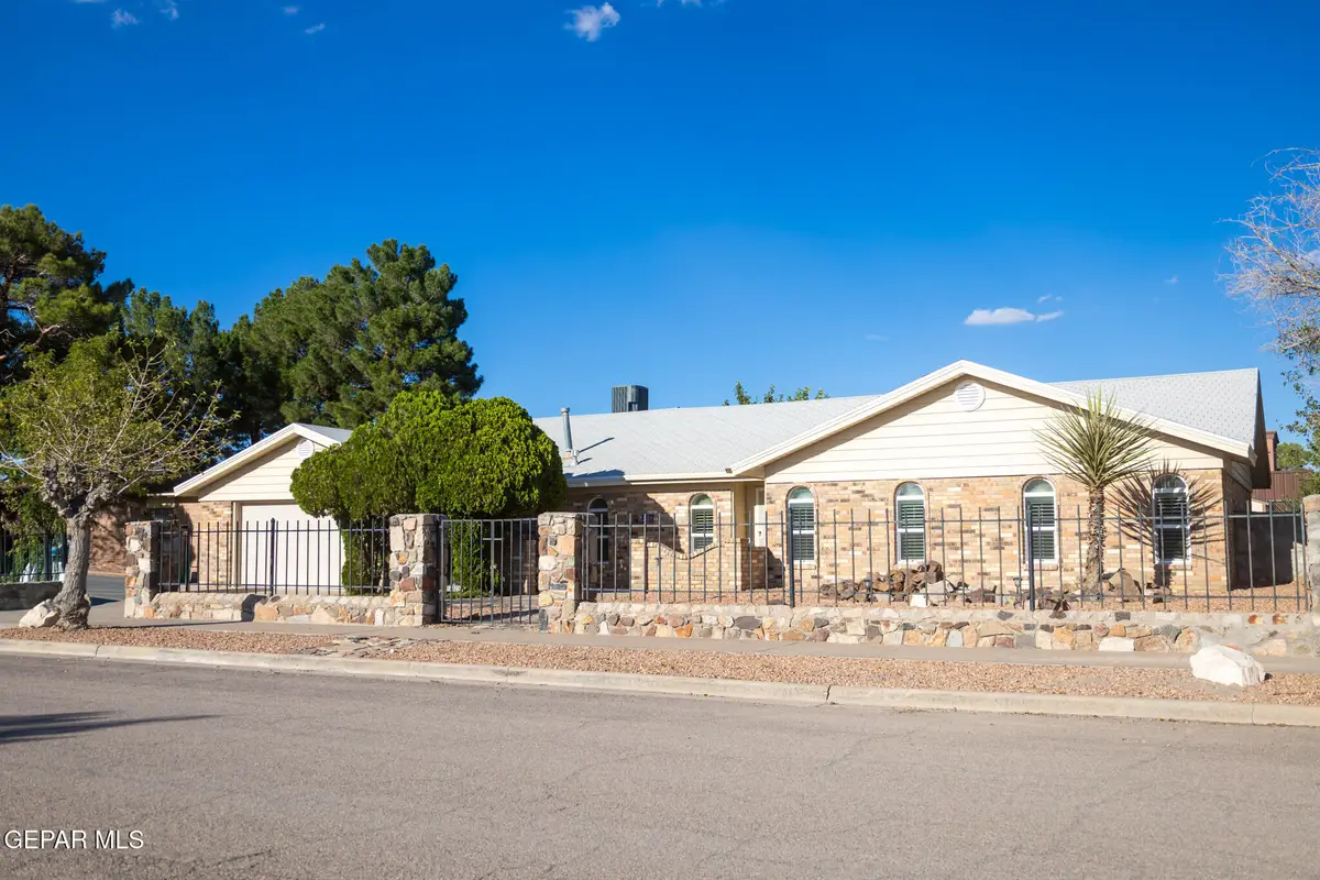 14829 Kingston Road, Horizon City, TX 79928 - #1