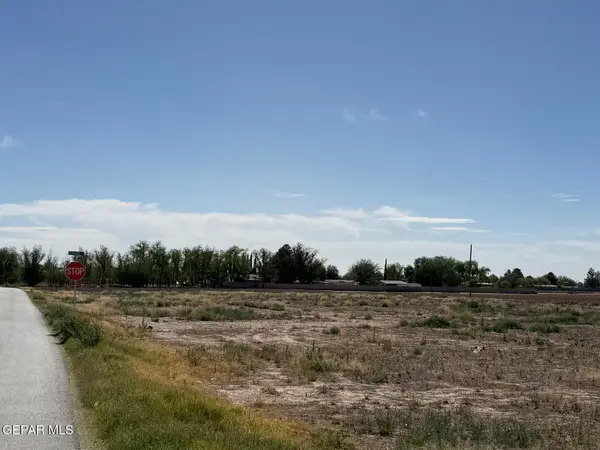 200 Place Road, Socorro, TX 79927