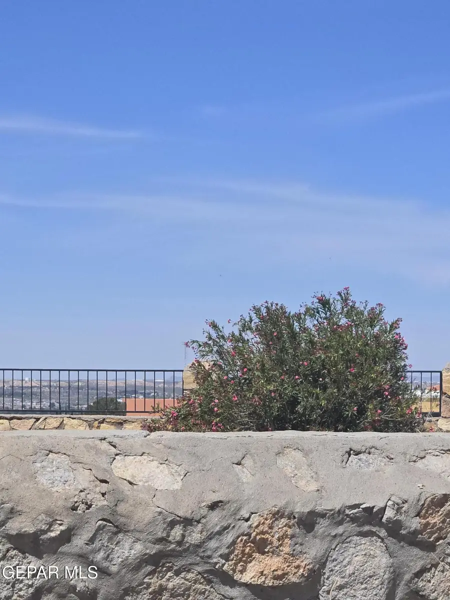 520 Tepic Drive, El Paso, TX 79912 - #3