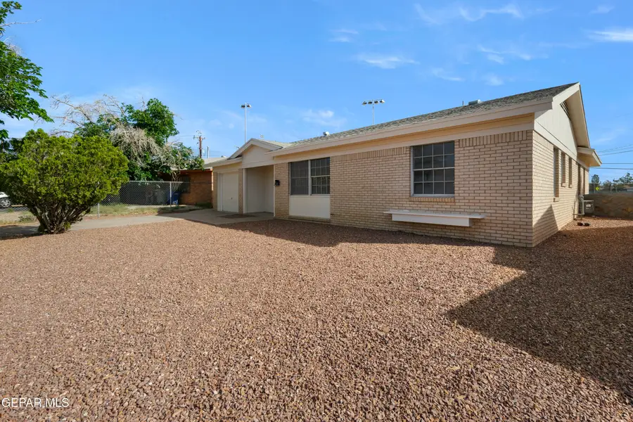 5525 Edmonton Avenue, El Paso, TX 79924 - #3