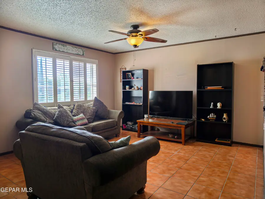 3011 Wedgewood Drive, El Paso, TX 79925 - #3