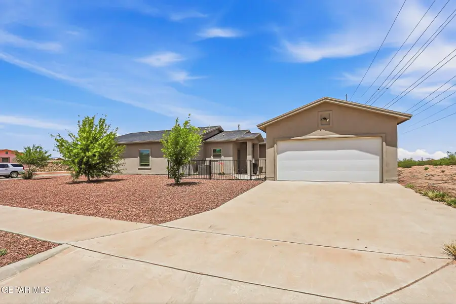 204 Dora Baltea Place, Horizon City, TX 79928 - #3