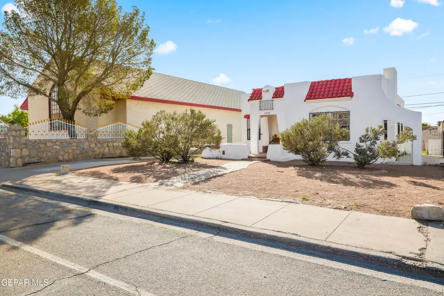 2320 Grant Avenue, El Paso, TX 79930 - #2