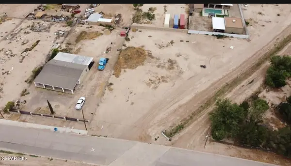 11821 Flor Del Rio Street, Socorro, TX 79927
