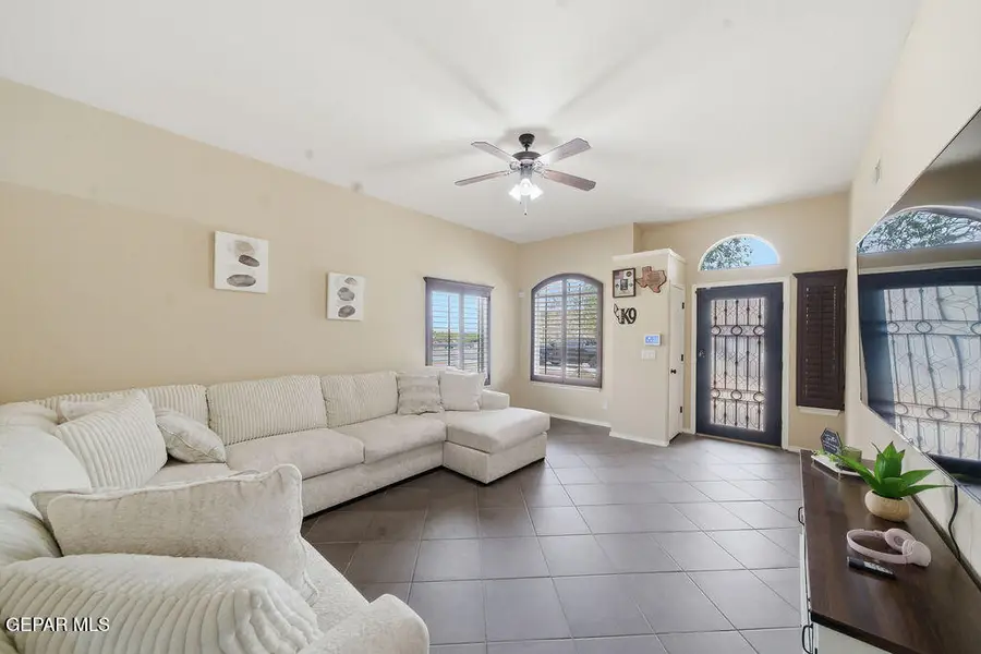 14329 Desert Orchid Drive, Horizon City, TX 79928 - #2