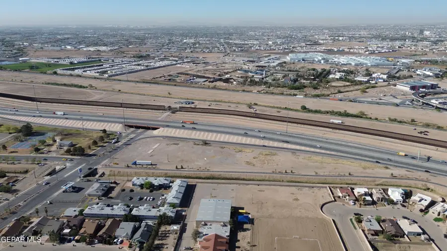 631 N Yarbrough Drive, El Paso, TX 79915 - #3