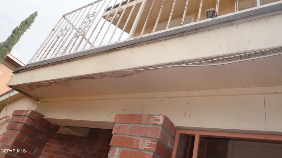 2120 E Glen Drive, El Paso, TX 79936 - #3