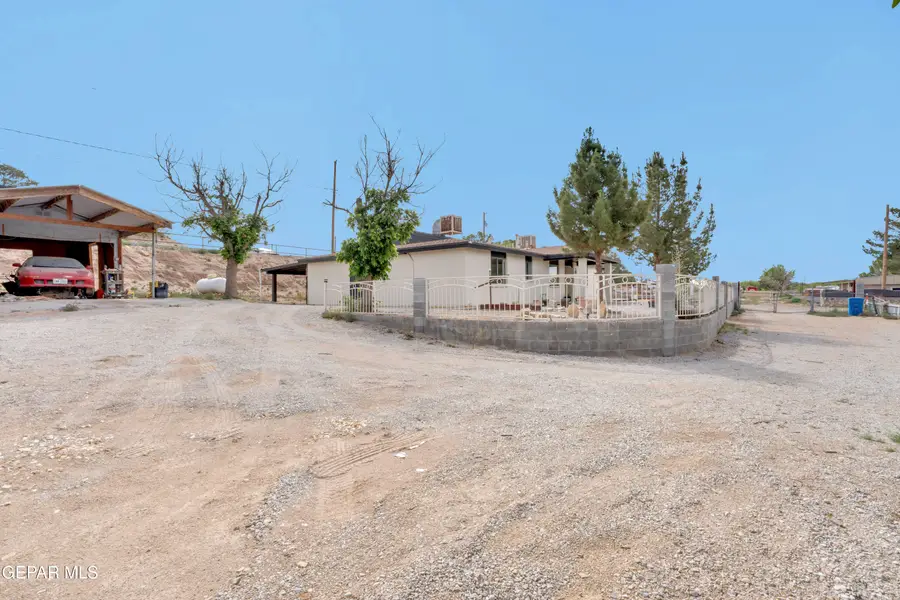 943 Quail Mesa Drive, Socorro, TX 79927 - #3