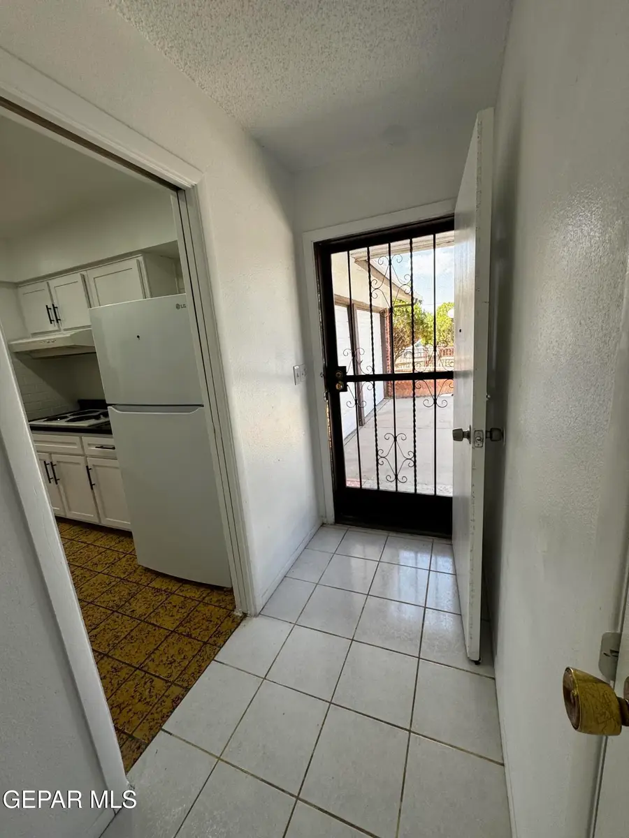 10304 Blackwood Avenue, El Paso, TX 79925 - #3