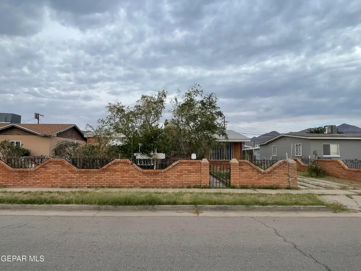 8401 Mount Whitney Drive, El Paso, TX 79904 - #1