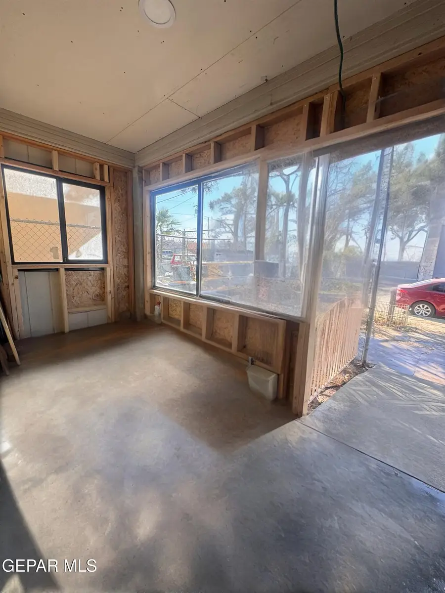 168 N Cebada Street, El Paso, TX 79905 - #3
