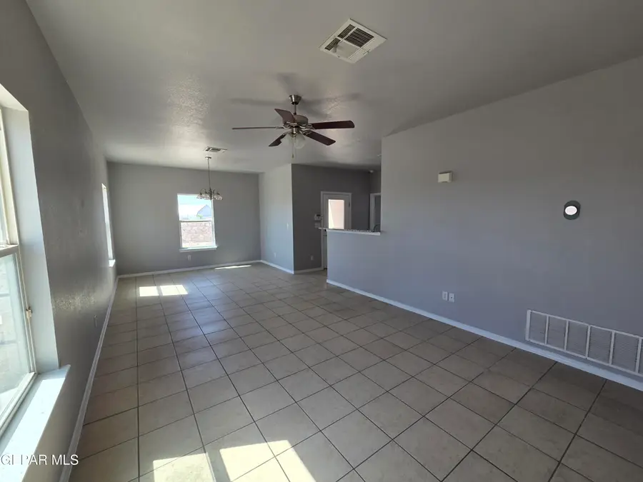 10400 Silvercloud Drive, El Paso, TX 79924 - #3