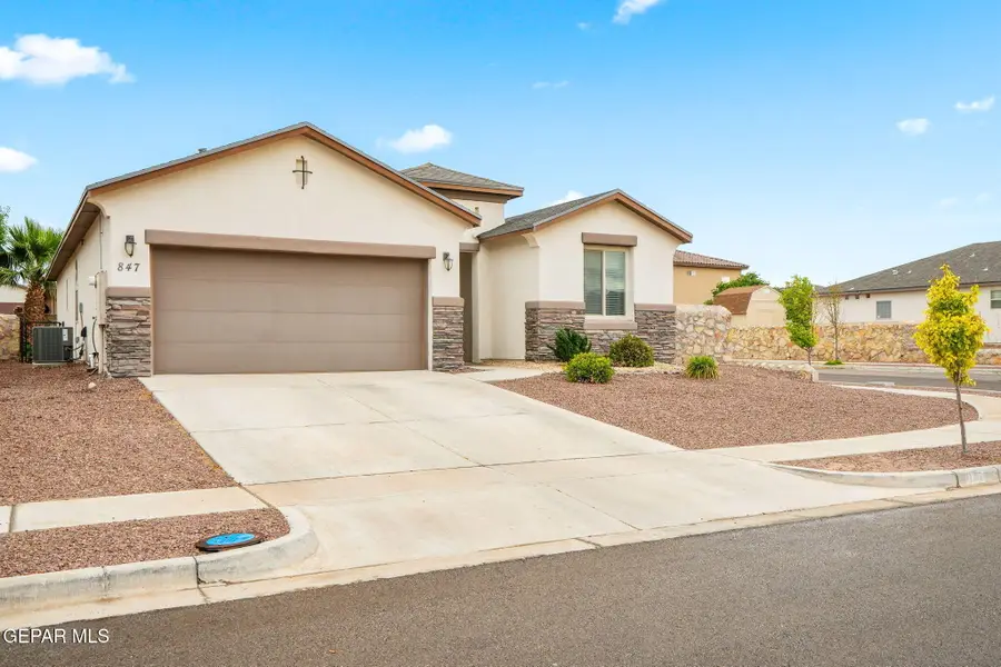847 Holly Park Avenue, Santa Teresa, NM 88008 - #2