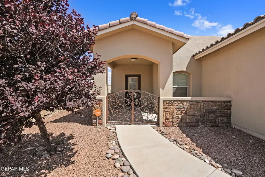 3848 Loma Brisa Drive, El Paso, TX 79938 - #3