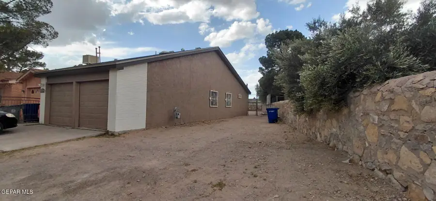 11313 Lake Nemi Drive #B, El Paso, TX 79936 - #3