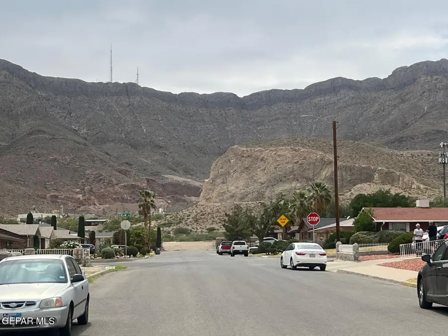 2816 Taylor Avenue, El Paso, TX 79930 - #3